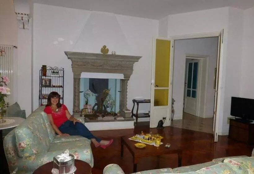 تختخواب و صبحانه Il Giardino Segreto