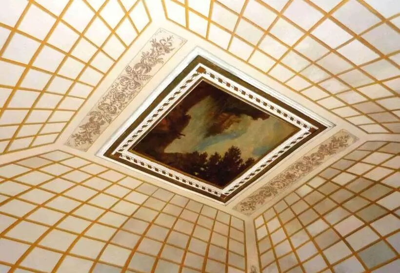 تختخواب و صبحانه Il Giardino Segreto