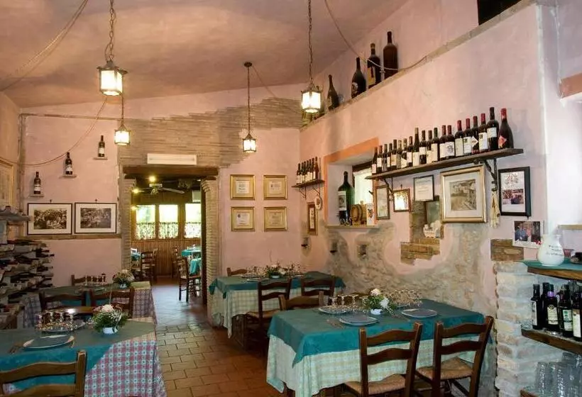 Aamiaismajoitus (B&B) La Vecchia Quercia