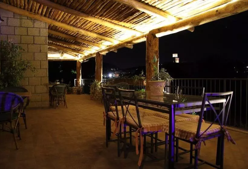 ベッドアンドブレックファースト Le Rocce