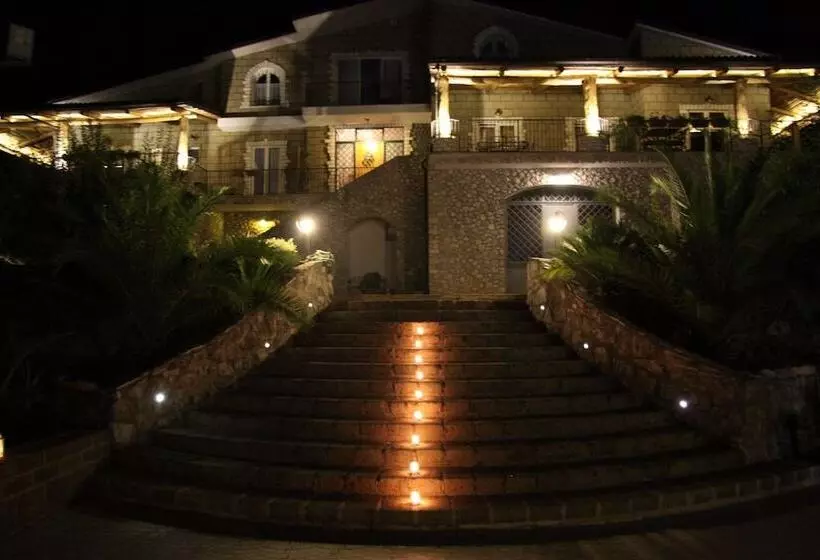 ベッドアンドブレックファースト Le Rocce