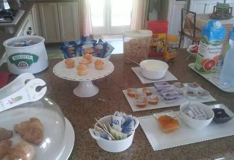 ベッドアンドブレックファースト Le Rocce