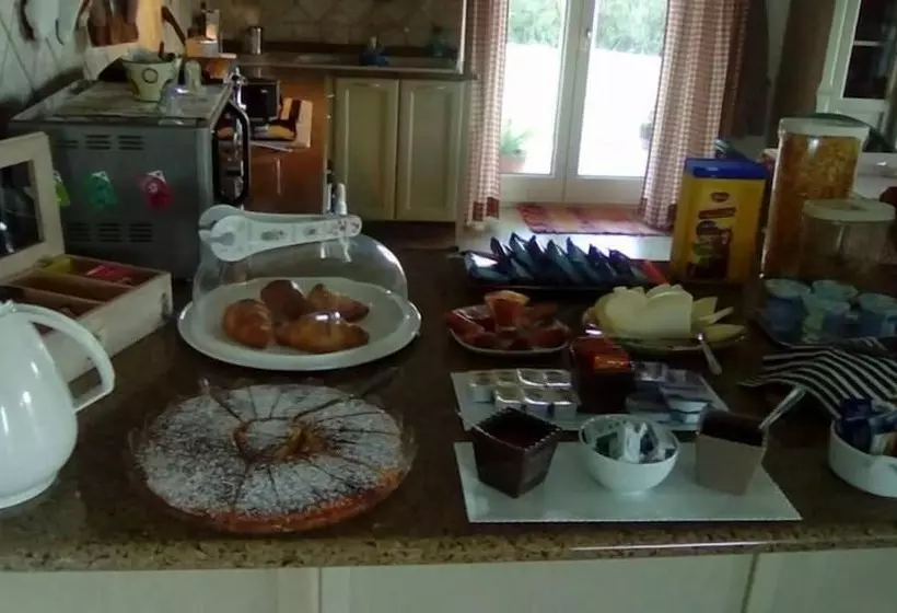 ベッドアンドブレックファースト Le Rocce