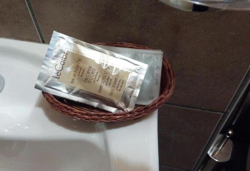 مبيت وإفطار Monserrat