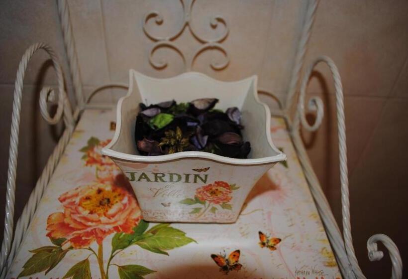 צימר Tellus Saturnia