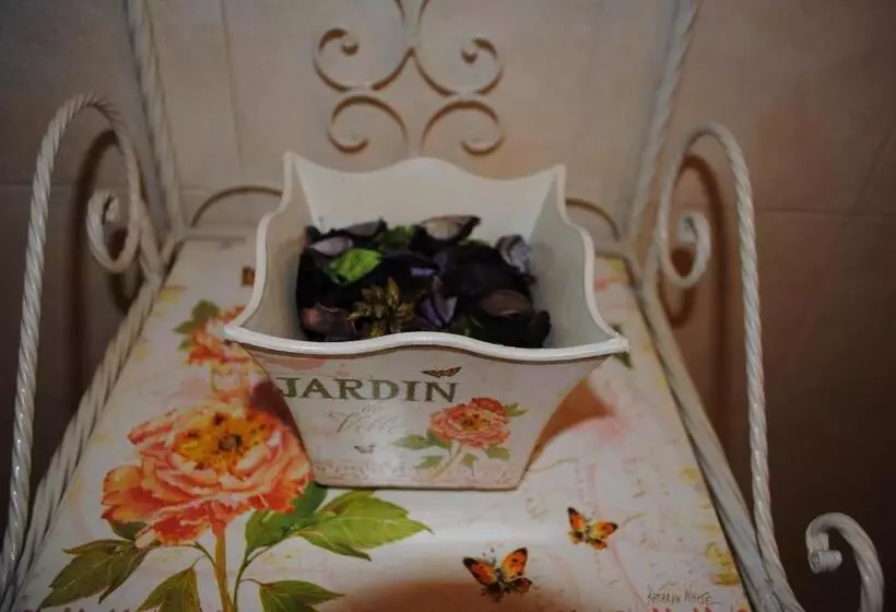 ベッドアンドブレックファースト Tellus Saturnia