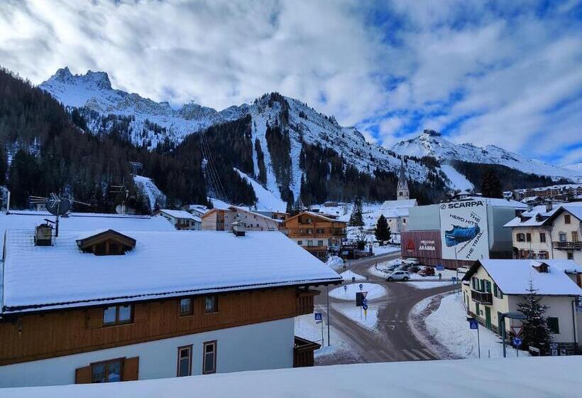 בית מלון כפרי Albergo Pensione Sport