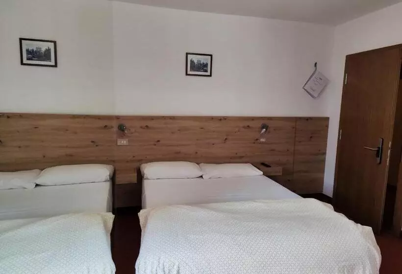 ホテル Albergo Pensione Sport
