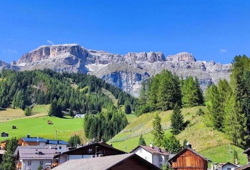 בית מלון כפרי Albergo Pensione Sport