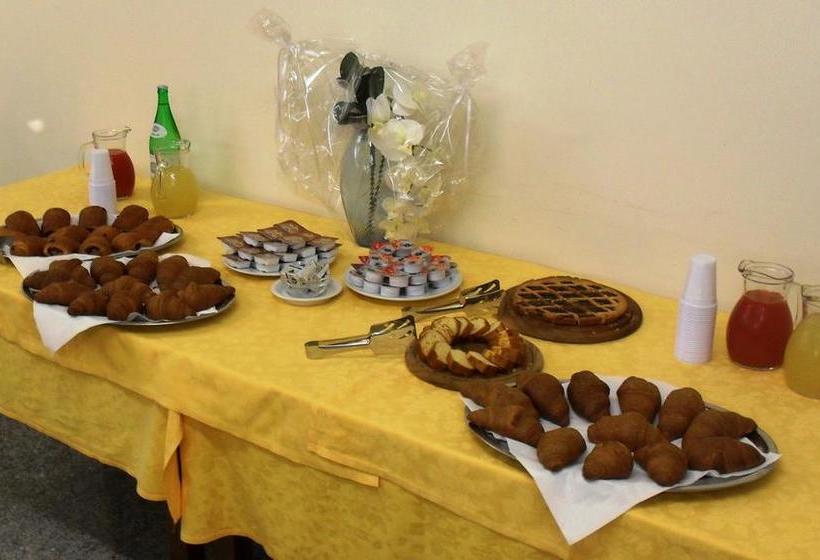 Отель Lieta Oasi