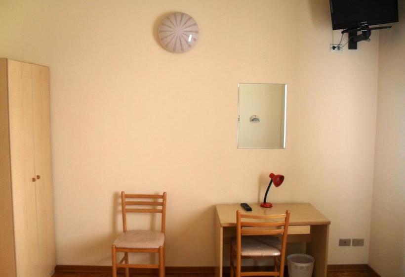 Отель Lieta Oasi