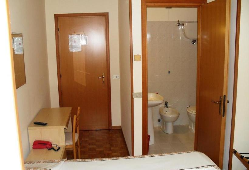 Отель Lieta Oasi