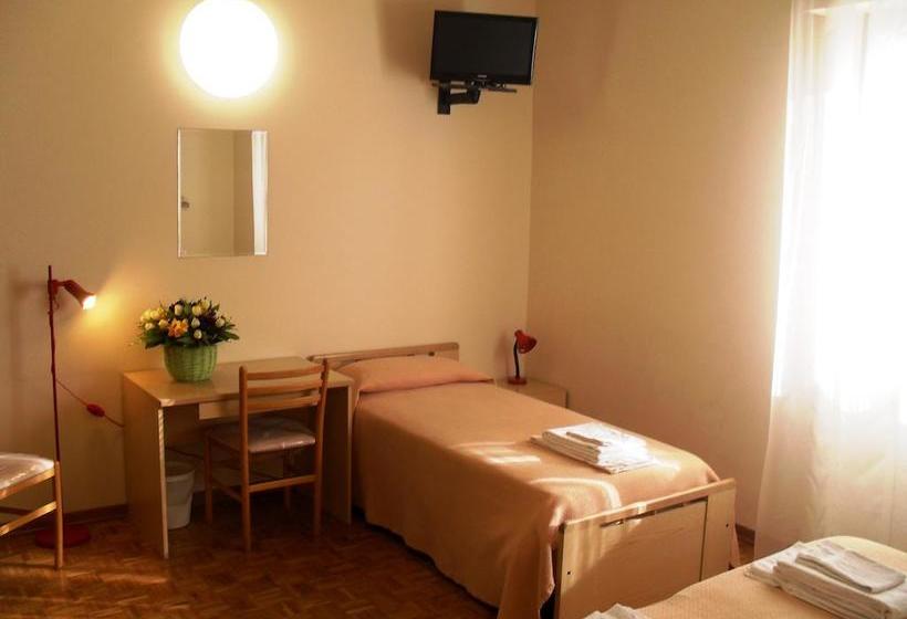 Отель Lieta Oasi