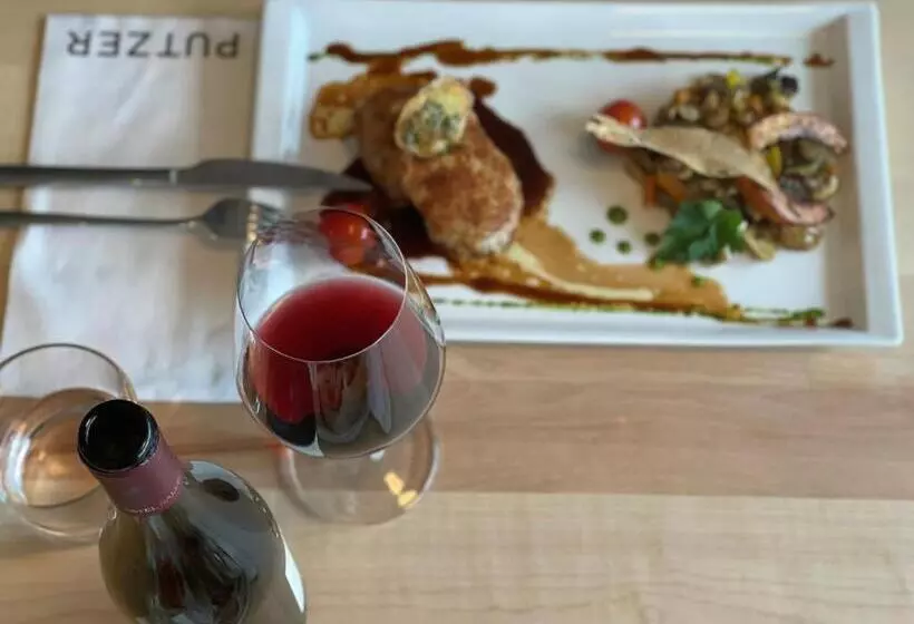 ホテル Restaurant Putzer