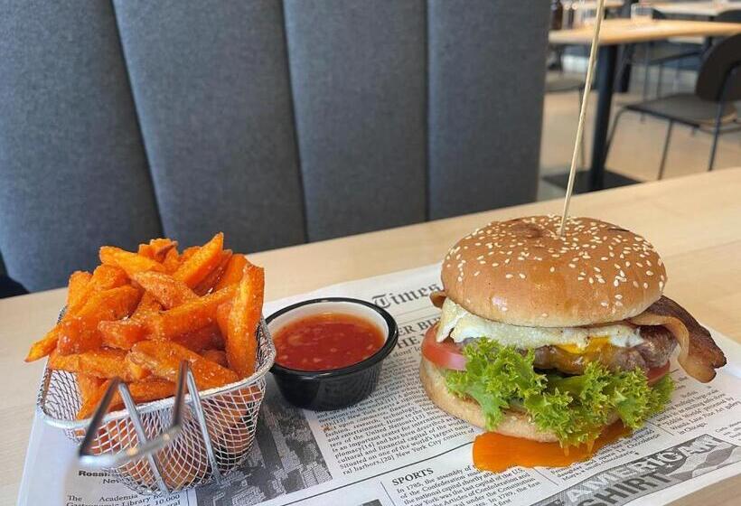 Отель Restaurant Putzer