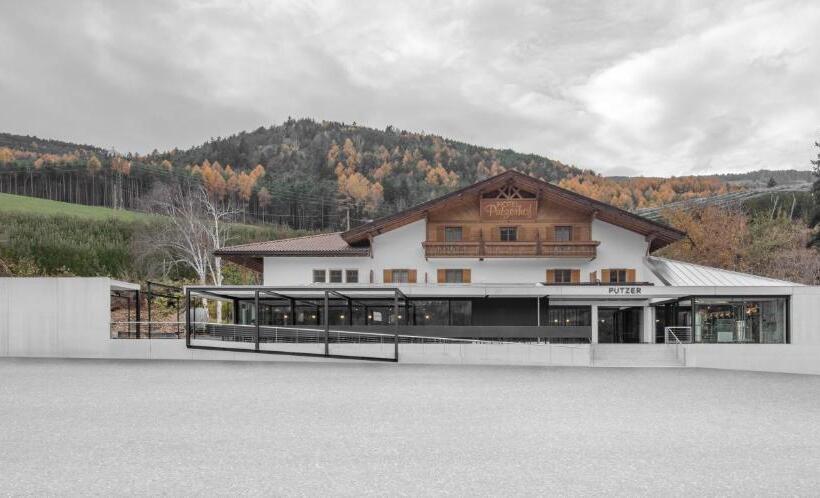 Отель Restaurant Putzer