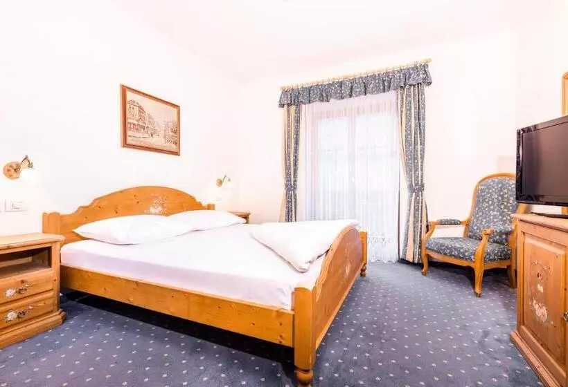 ホテル Restaurant Putzer