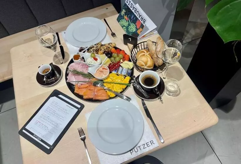 ホテル Restaurant Putzer