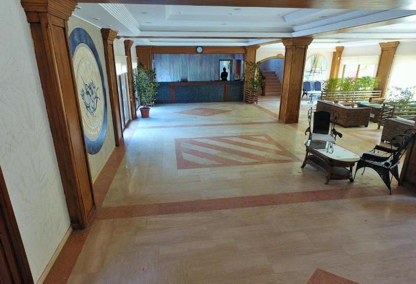 ホテル Tiana Beach Resort