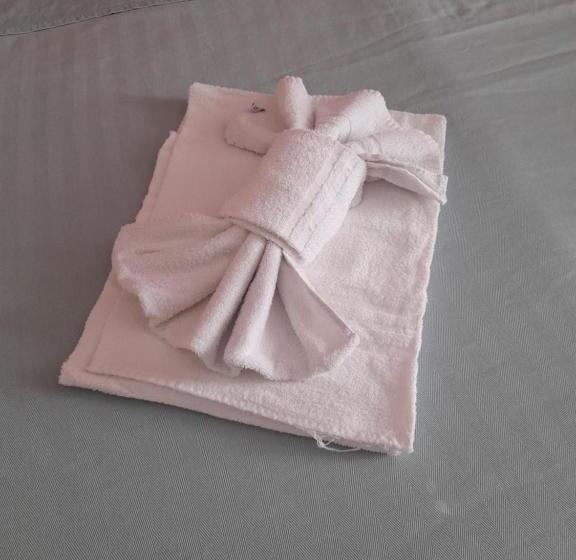 تختخواب و صبحانه Aziyz Camere