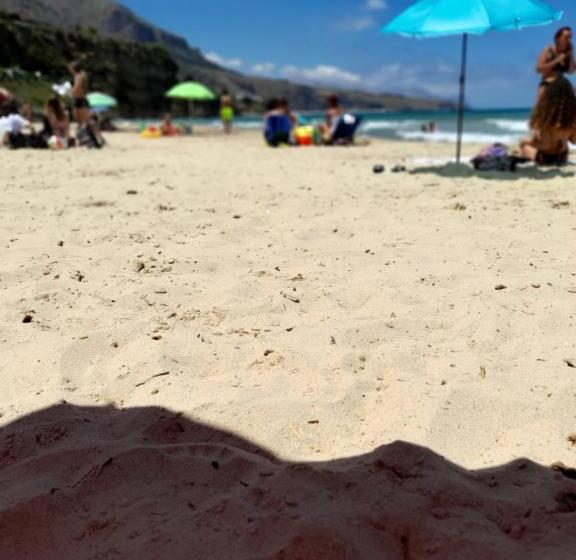 تختخواب و صبحانه Aziyz Camere