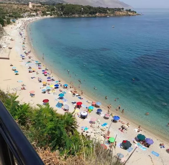 Aamiaismajoitus (B&B) Aziyz Camere