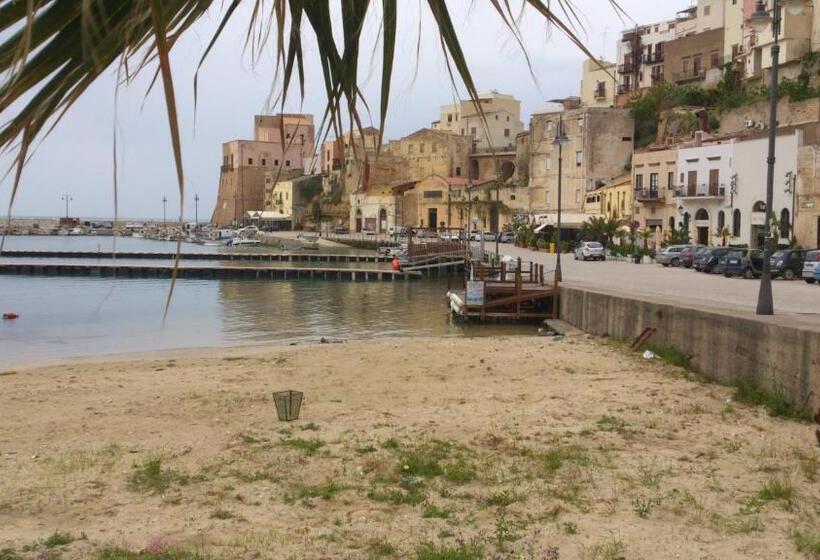 تختخواب و صبحانه Aziyz Camere