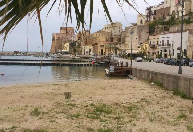 Aamiaismajoitus (B&B) Aziyz Camere