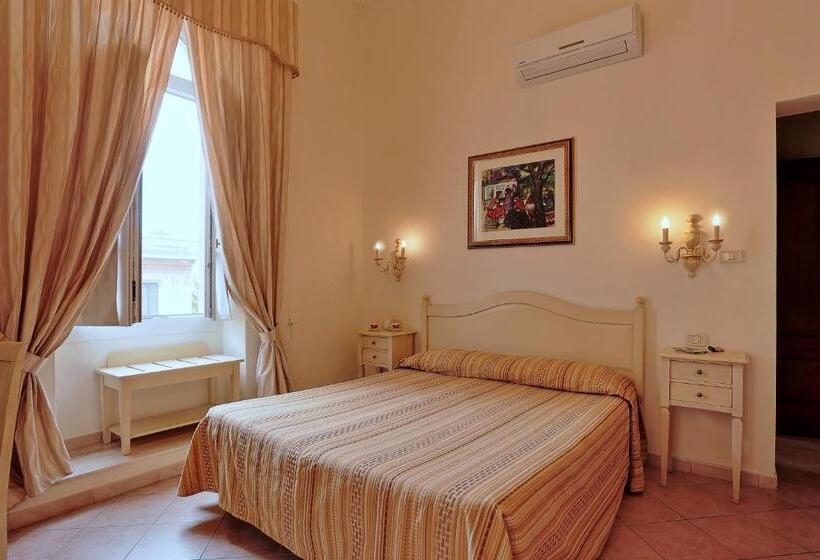 تختخواب و صبحانه Chiaro Di Luna Viale Italia