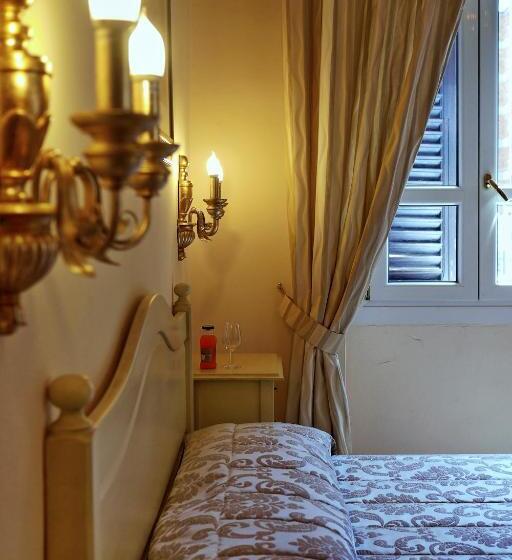 تختخواب و صبحانه Chiaro Di Luna Viale Italia