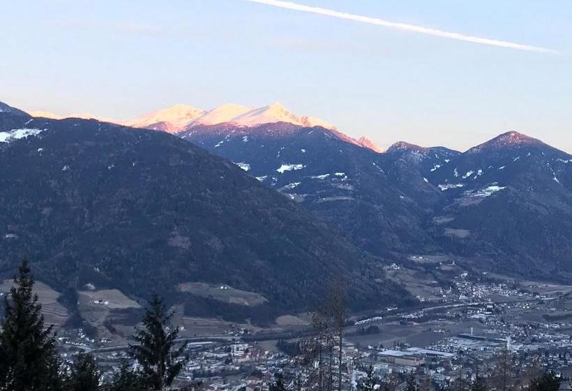 مبيت وإفطار Haus Lasaun