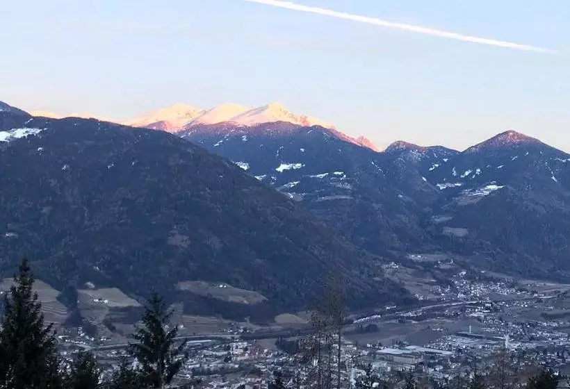 Aamiaismajoitus (B&B) Haus Lasaun