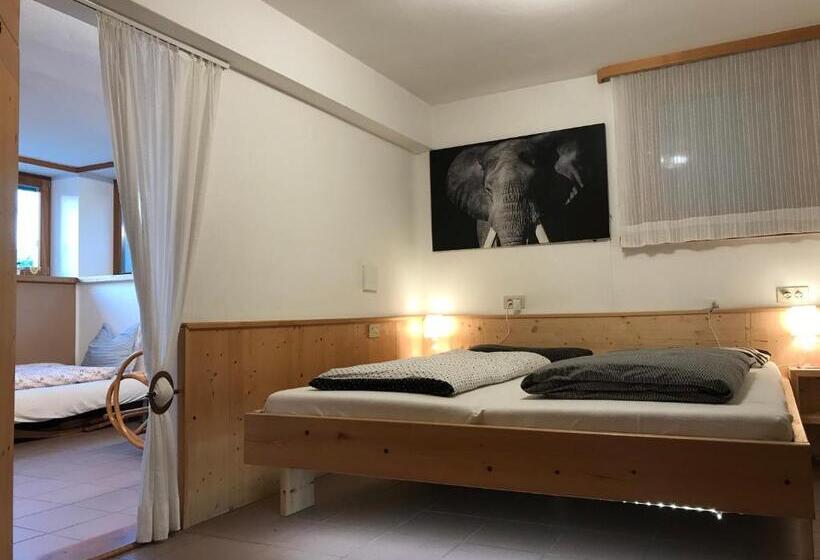 مبيت وإفطار Haus Lasaun