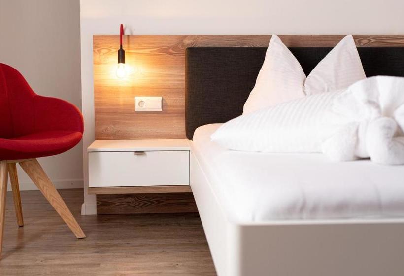 مبيت وإفطار Pension Pernthaler