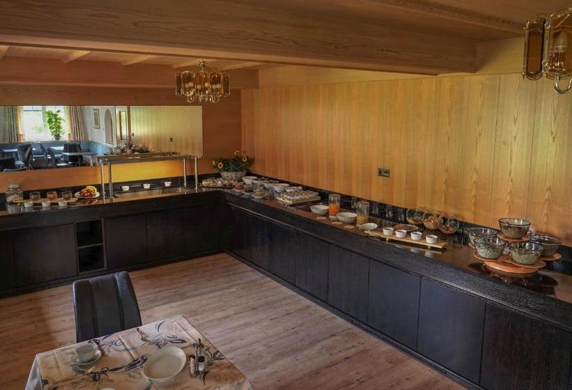 مبيت وإفطار Pension Pernthaler