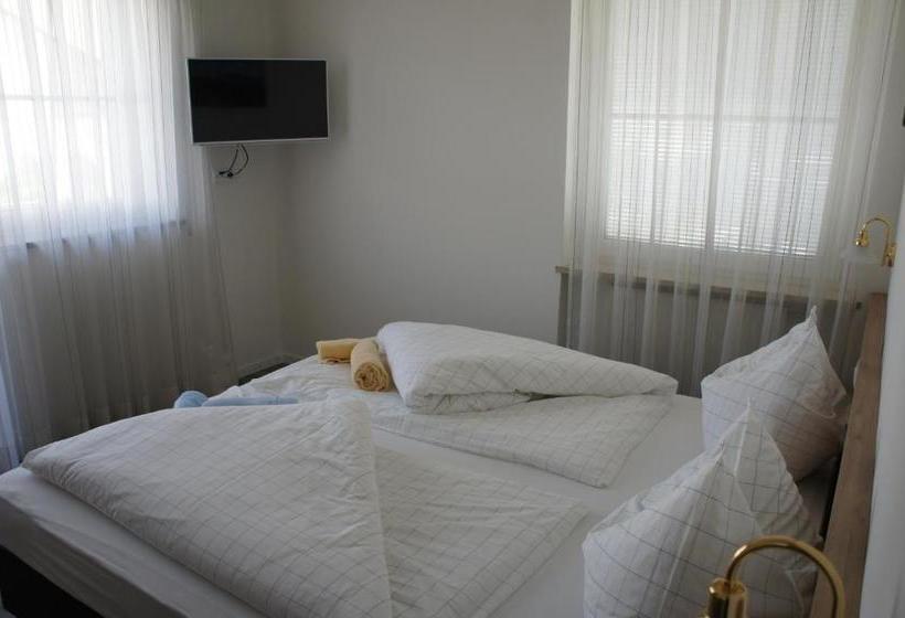 مبيت وإفطار Pension Pernthaler