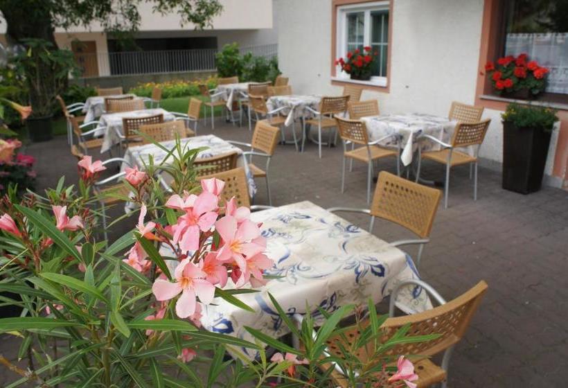 مبيت وإفطار Pension Pernthaler