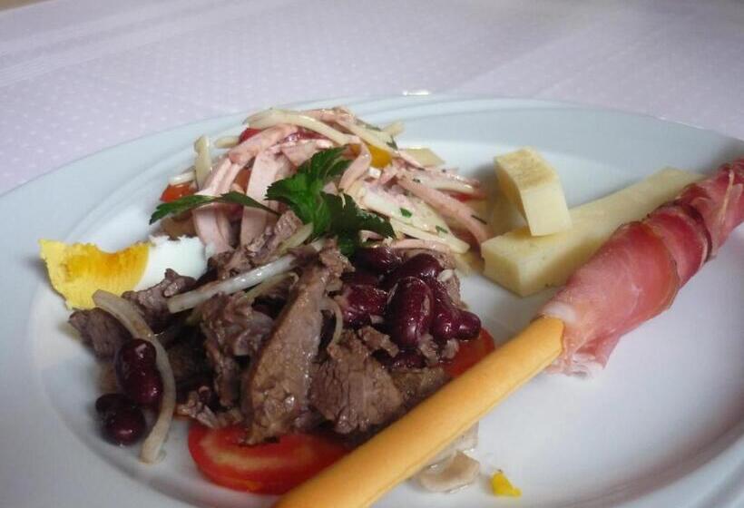 مبيت وإفطار Pension Pernthaler