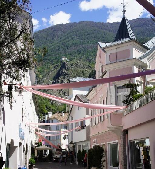 مبيت وإفطار Pension Pernthaler