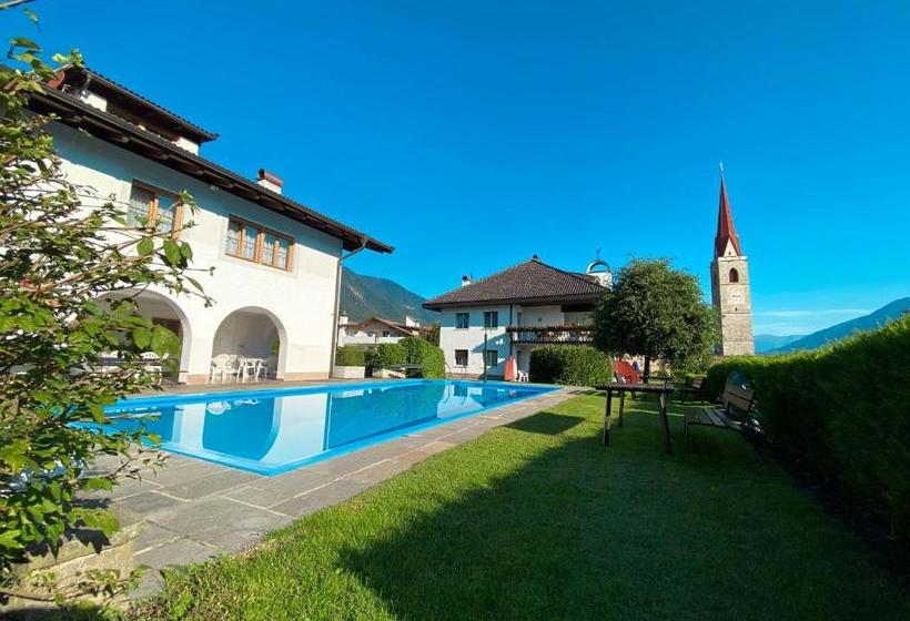 Bed and Breakfast Pension Rebgut