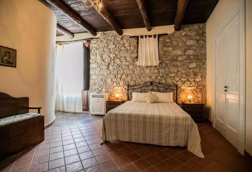 ベッドアンドブレックファースト Pietrantica