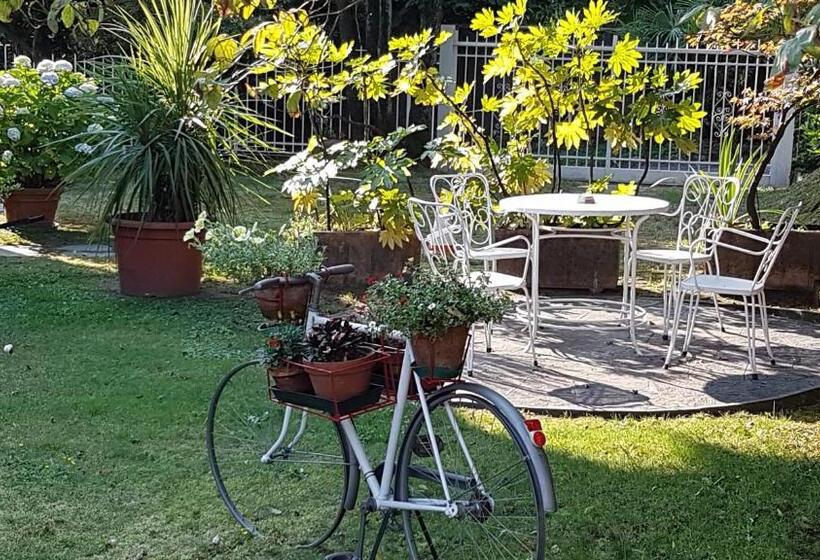 Bed & Breakfast Gli Oleandri