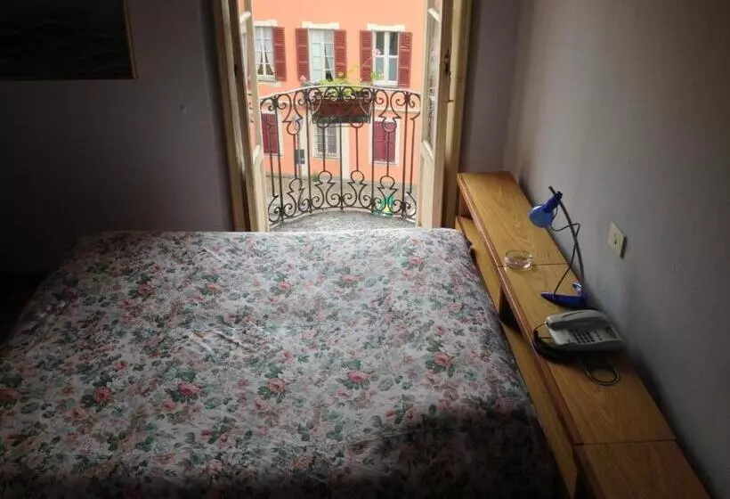 Hotelli Albergo Il Vapore