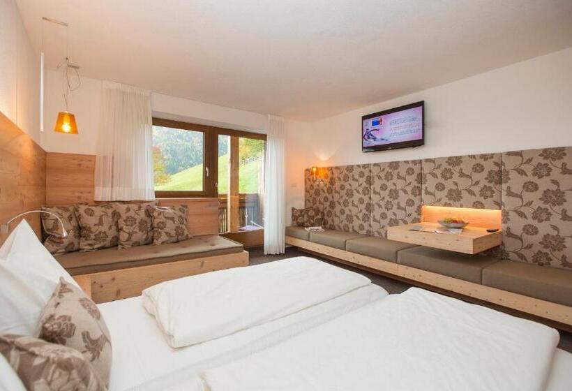 Отель Berggasthof Häusler