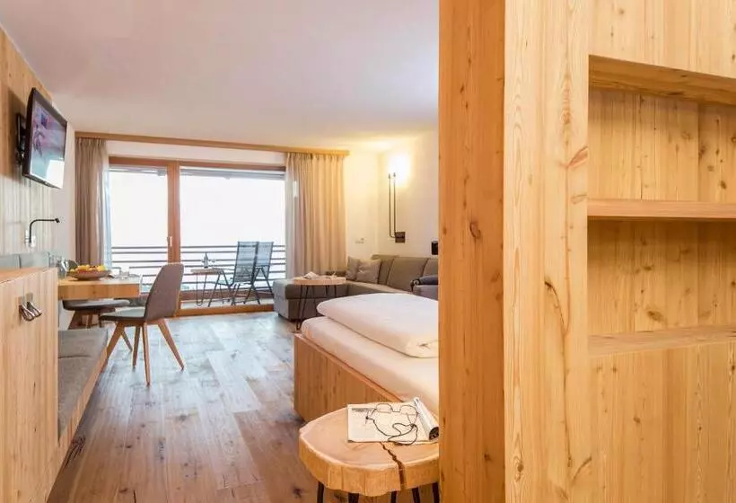 ホテル Berggasthof Häusler