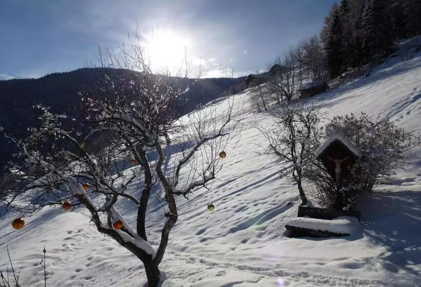 ホテル Berggasthof Häusler