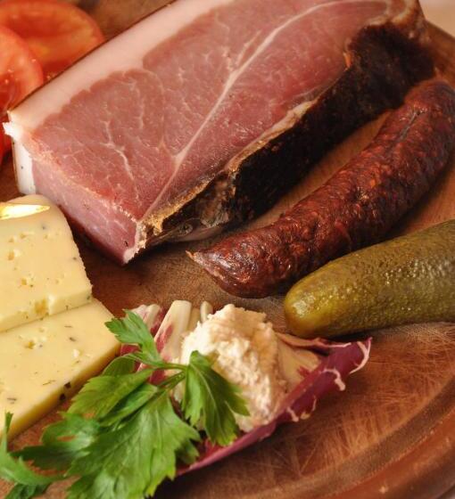 Отель Berggasthof Häusler