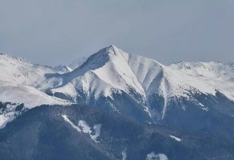 ホテル Berggasthof Häusler