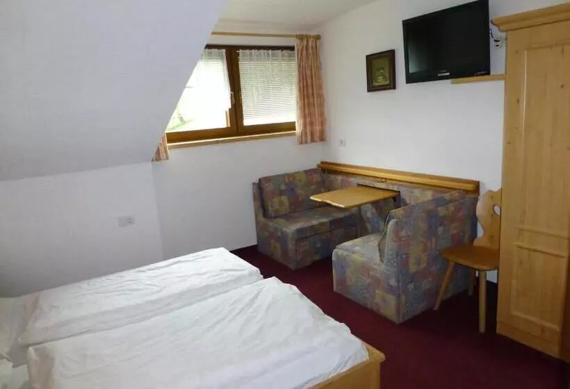 Hotelli Berggasthof Häusler