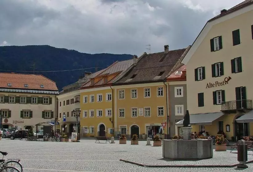 ホテル Berggasthof Häusler